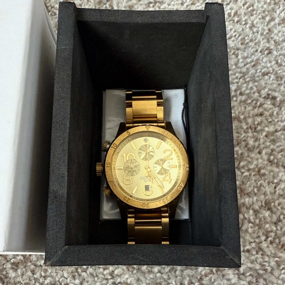 Nixon Mens Gold Watch 48-20 Chrono Stainless Steel Used